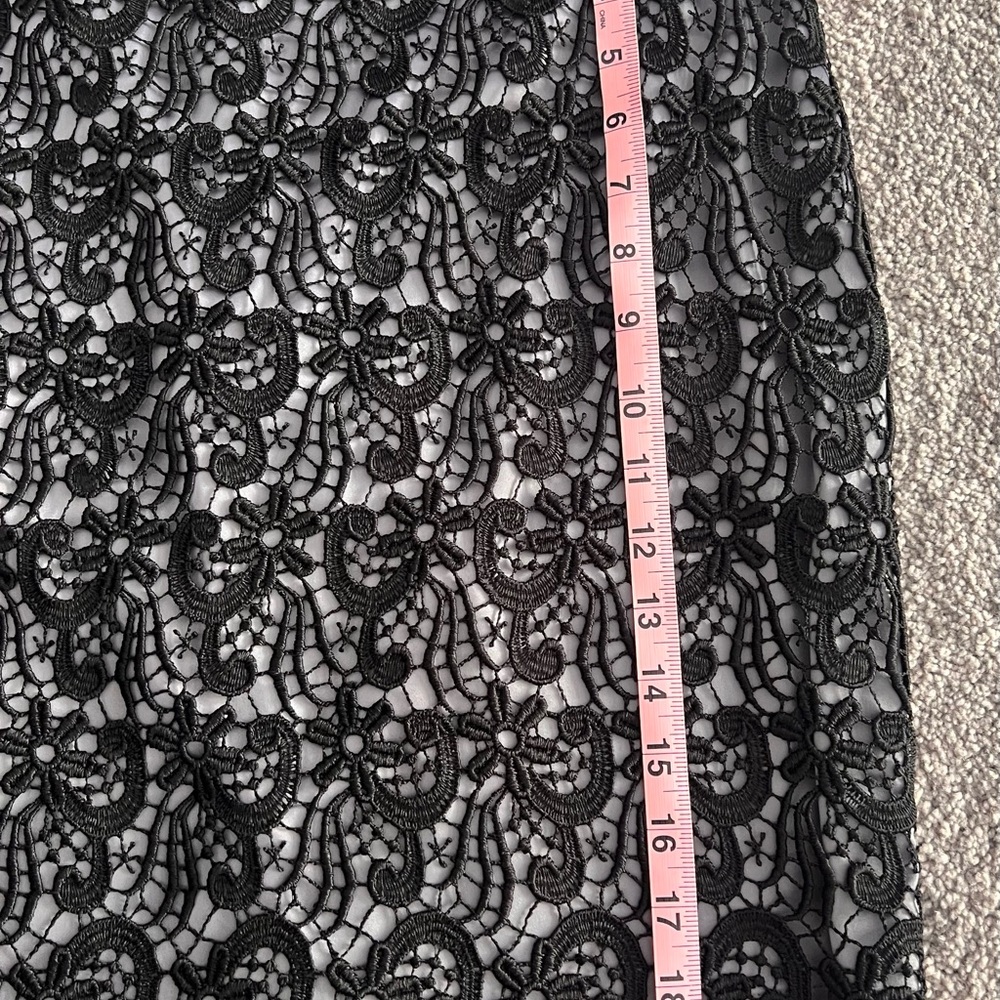 Ann Taylor Black Floral Lace Pencil Skirt - Picture 5 of 5
